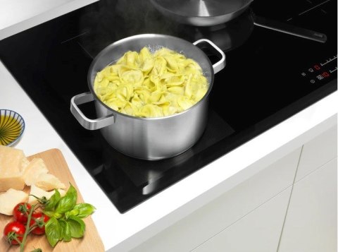 Zestaw garnków ELECTROLUX E3SS