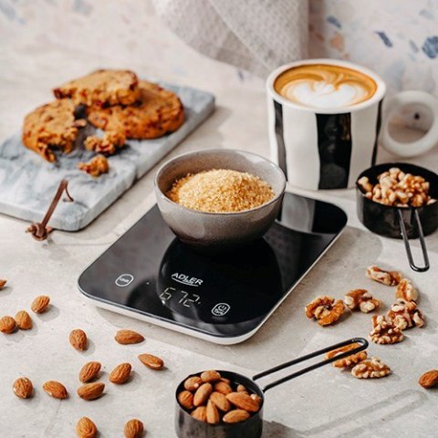 Waga kuchenna ADLER AD 3181b czarna