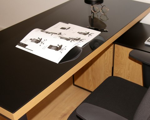 Biurko z blatem obrotowym i komodą NEIL czarny/dąb