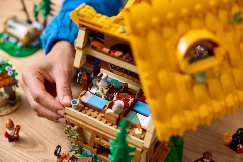 LEGO Disney 43242 Chatka Królewny Śnieżki i siedmiu krasnoludków