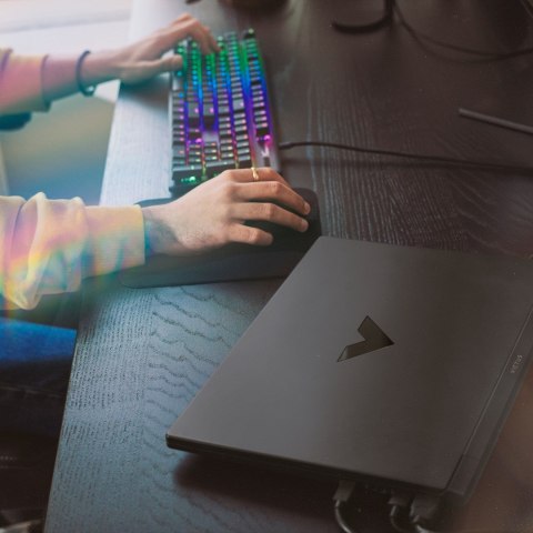 HP Victus 15-fa0999nw i5-12450H 15,6"FHD AG IPS 144Hz 16GB SSD512 RTX 3050_4GB BLKB 70Wh Win11 2Y Mica Silver