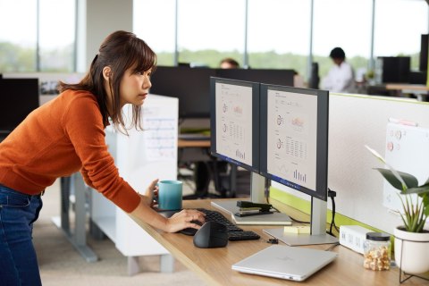 HP EliteBook X G1a Ryzen AI 9 HX PRO 375 14.0" 2.8K OLED+ Touch BrightView Eye Ease 400nits 120Hz 64GB LPDDR5x SSD2TB Radeon 890