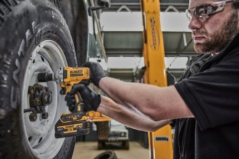 KLUCZ UDAROWY 1,/" 2X5Ah DCF891P2T DEWALT