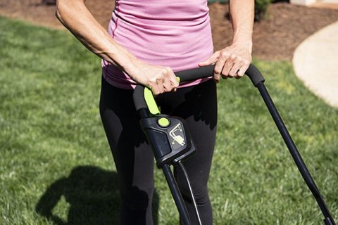 24V Kosiarka 33 cm GREENWORKS GD24LM33K4 - Zestaw ładowarka + akumulator 4Ah - 2516107UB